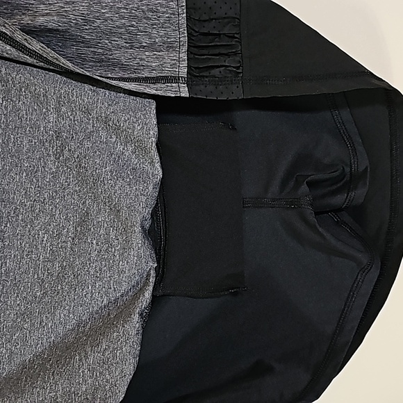 Champion Black & Gray Skorts Sise M - Picture 5 of 7